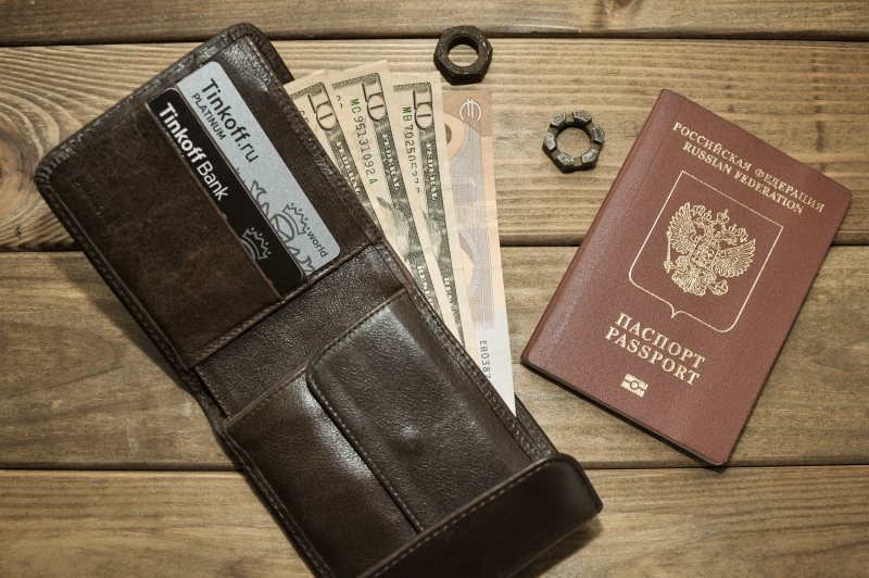 Займы на чужой паспорт — как не попасться на схемы мошенников, можно ли оформить микрозайм на чужой паспорт
