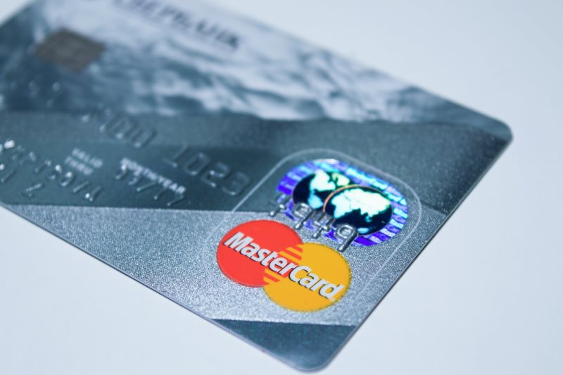 Как быстрее погасить кредитные карты и кредиты займ на карту онлайн без комиссии